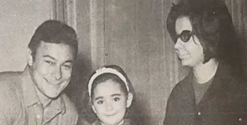 الفنان أحمد رمزي وزوجته وابنته