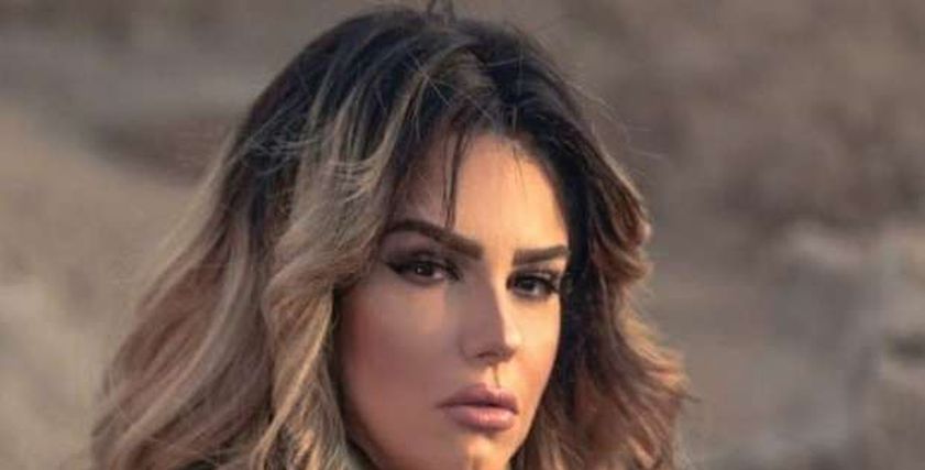 دنيا عبدالعزيز