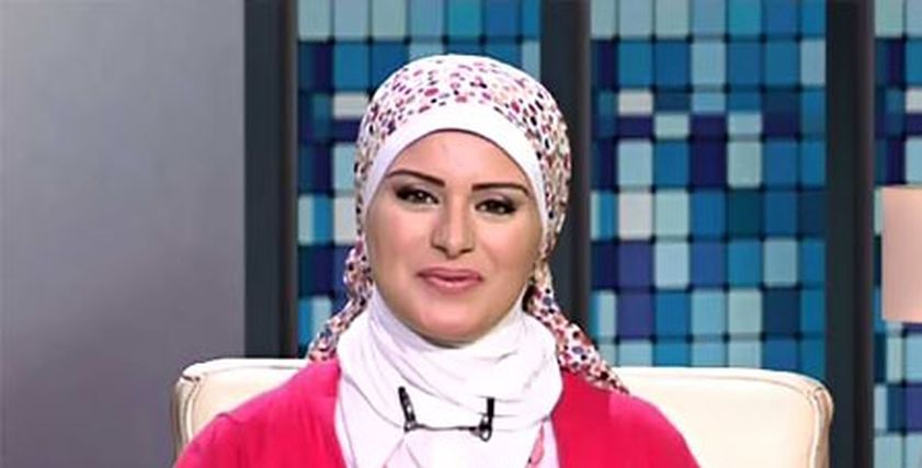 الإعلامية لمياء عبد الحميد 