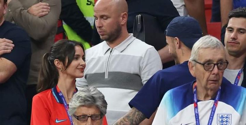 زوجات لاعبي المنتخب الانجليزي