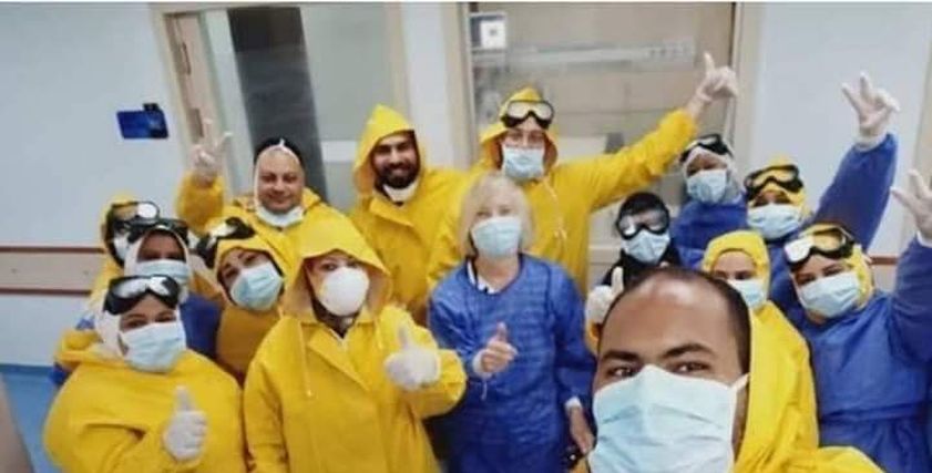 أثناء خدمتهم في مستشفى عزل إسنا