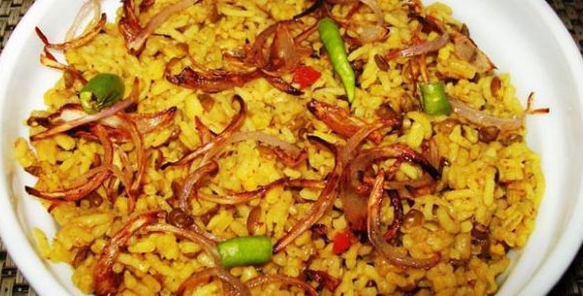 طريقة عمل الكشري الأصفر
