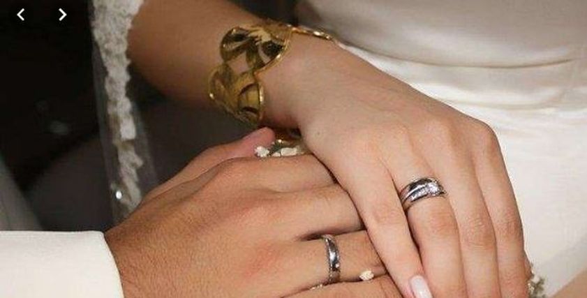 حكم اخذ الزوج شبكة زوجته