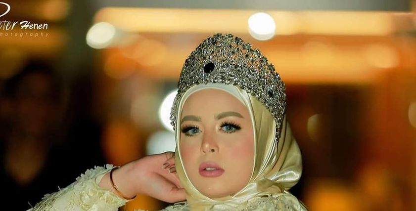 معجبة تامر حسني