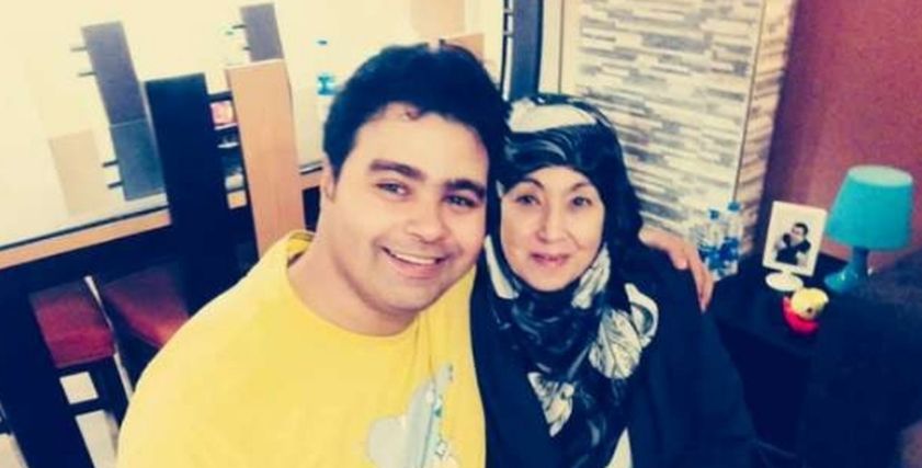 إسلام إبراهيم ووالدته