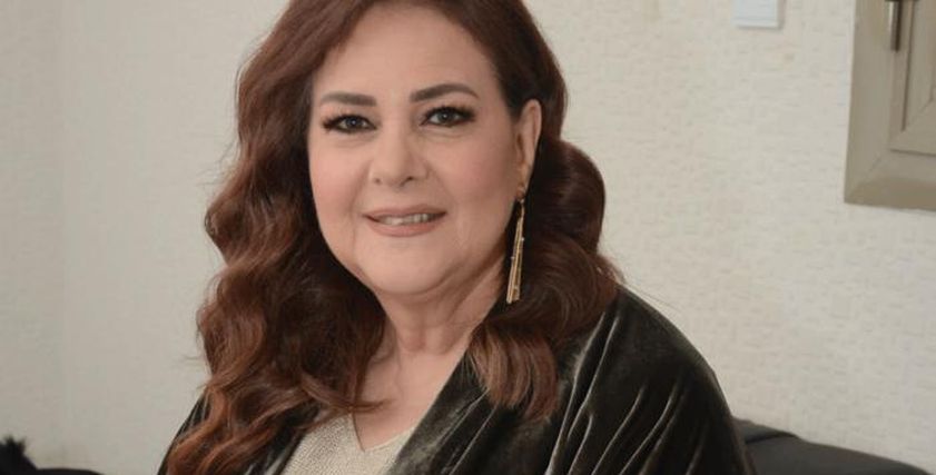 دلال عبد العزيز