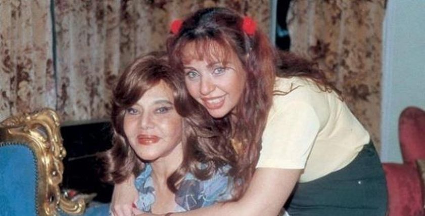 الفنانة ماجدة وغادة نافع