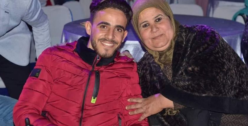 السيد زكريا ووالدته
