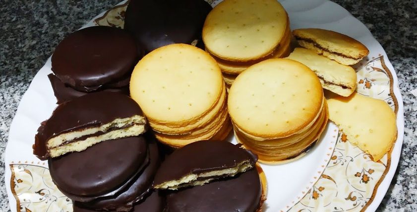عمل بسكويت البيمبو بالشيكولاتة