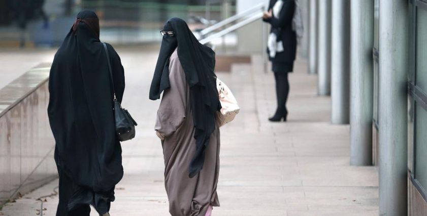 سريلانكا ليست الأولى.. دول تحظر ارتداء أغطية الوجه على النساء