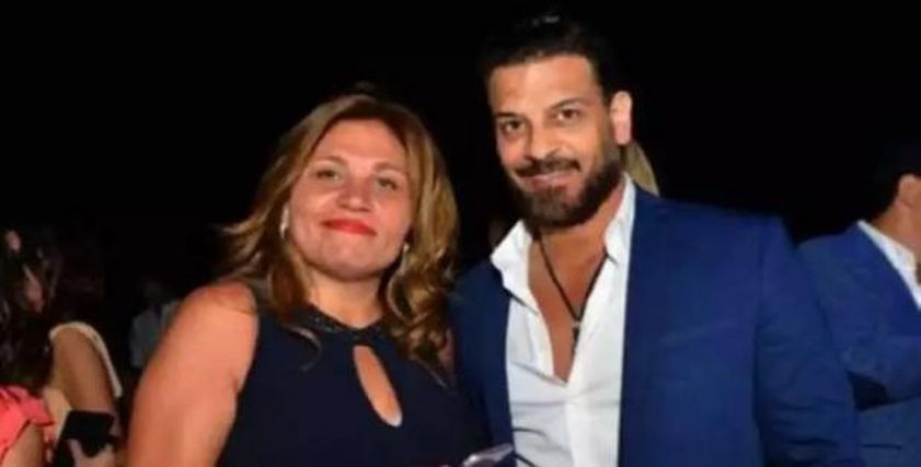 الفنان أشرف مصيلحي وزوجته منال الصيفي