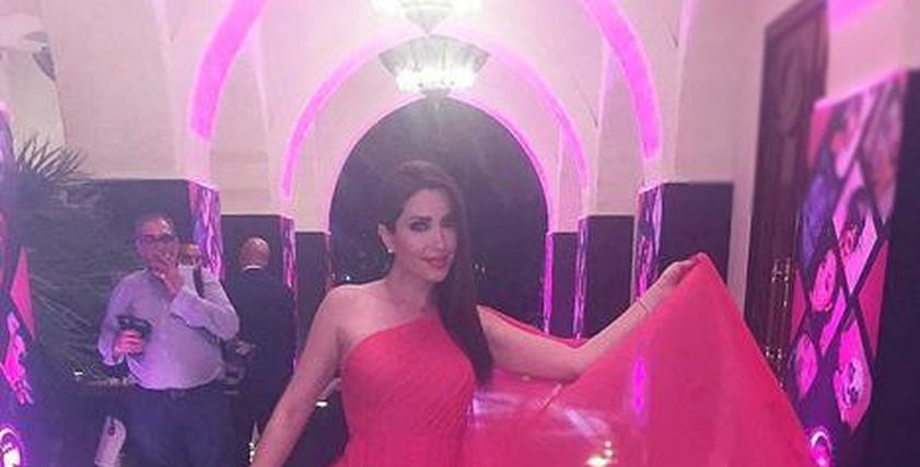 بالصور| 50 إطلالة جذابة للفنانة نسرين طافش