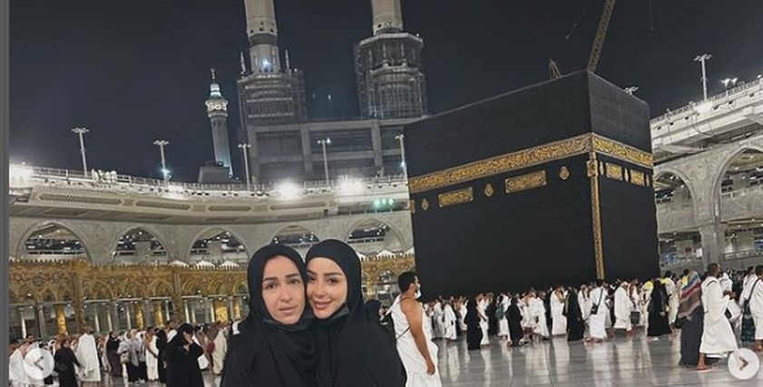 بسمة بوسيل ووالدتها