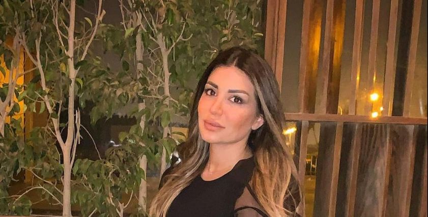 سارة نخلة