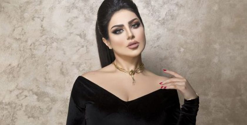 بالصور| حليمة بولند تتناول