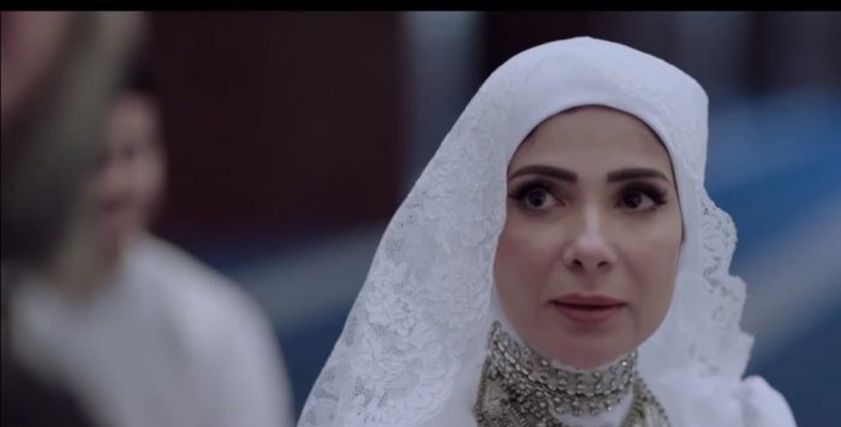 منى زكي في لعبة نيوتن
