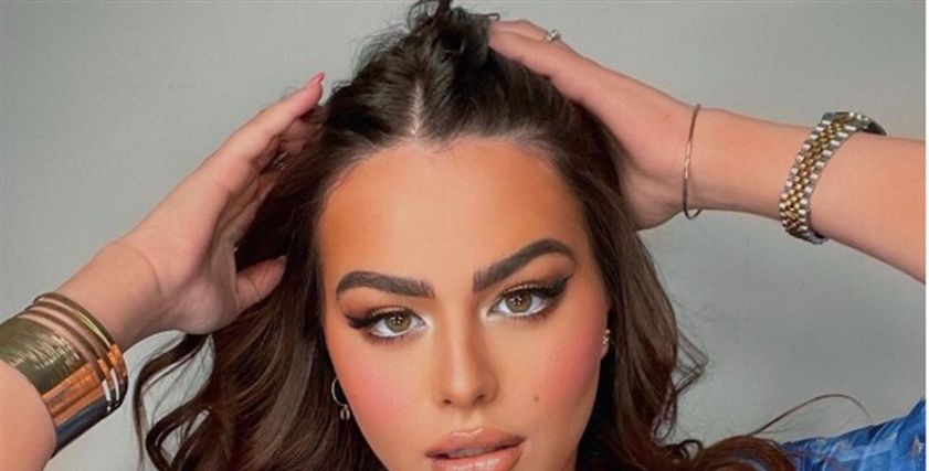 الفنانة هنادي مهنا