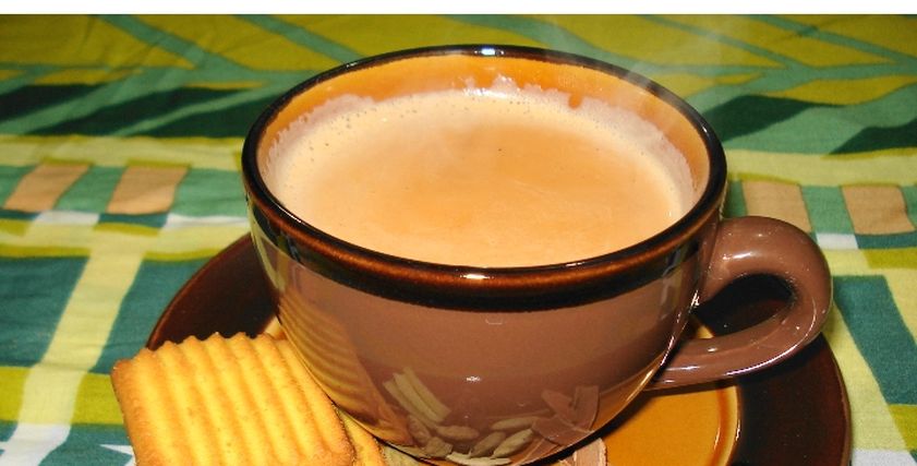 شاي الكرك بالزعفران والهيل