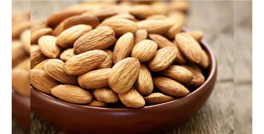 فوائد اللوز للمرأة