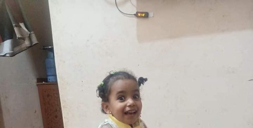 الطفلة منة