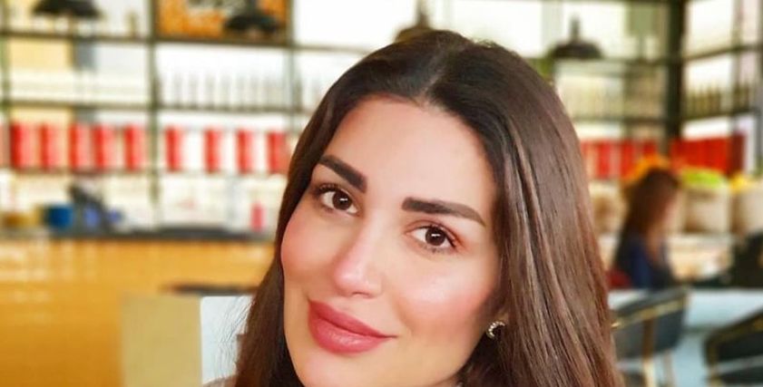 سارة نخلة  