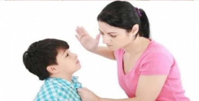 ضرب الطفل خلال المذاكرة - تعبيرية