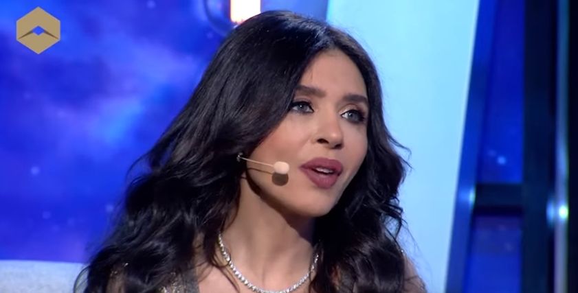 الراقصة دينا