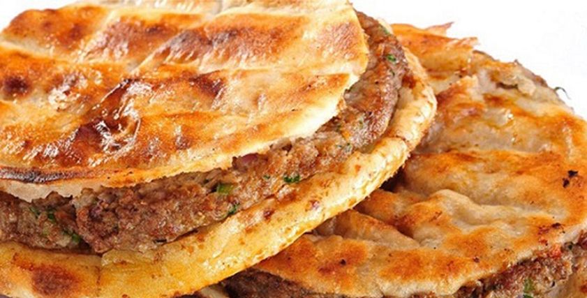 حواوشي بالسجق