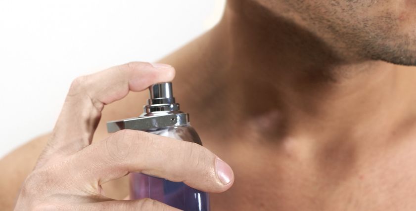 حكم وضع العطر نهار رمضان